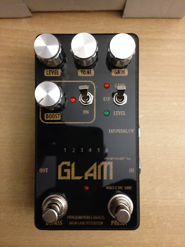 Servus! Pedale GLAM Programmable analog high gain distortion + boost
