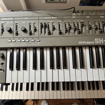 Roland SH-101 32-Key Monophonic Synthesizer 1982 - 1986 - Gray