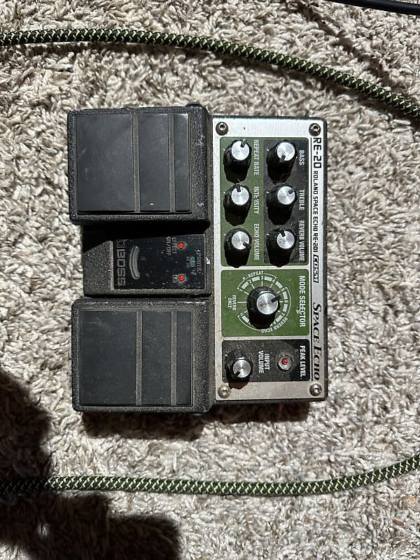 Boss RE-20 Space Echo