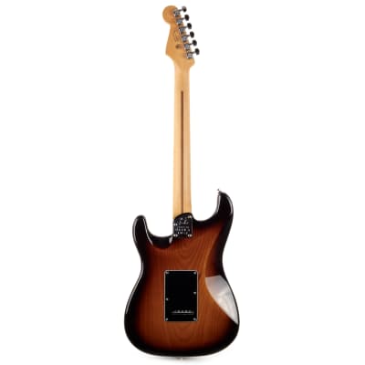 Fender American Ultra Luxe Stratocaster Maple 2-Color Sunburst image 4