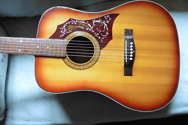 Antoria hummingbird top