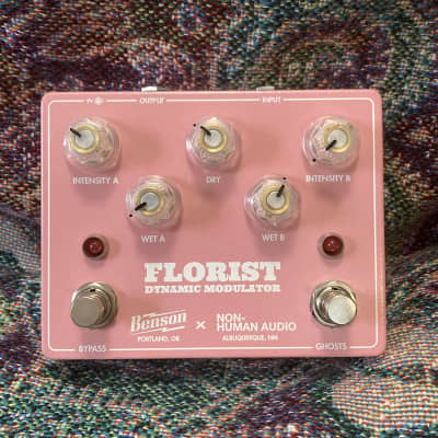 ギター Benson Amps x Non-Human Audio FLORIST Benson Amps x Non-Human Audio Florist Dynamic Modulator Effects
