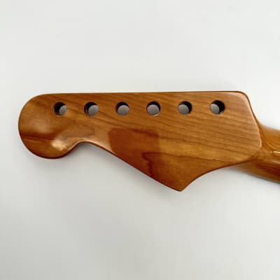 HooDoo Stratocaster Rosewood/Roasted Maple Neck New HSN4189 image 9