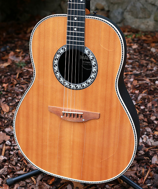 Very Nice 1977 Ovation Matrix 1132-4 Natural Happy Holidays
