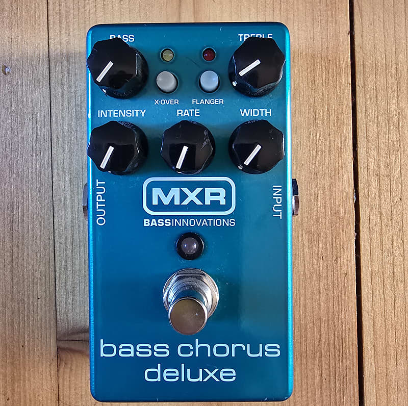 MXR M83 Bass Chorus Deluxe