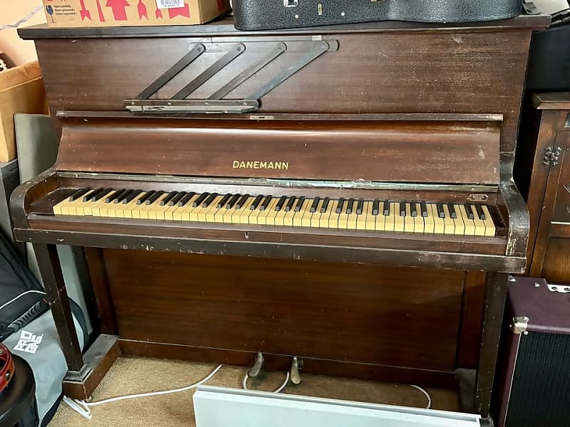 Danemann UPright piano early 80s - wood image 1