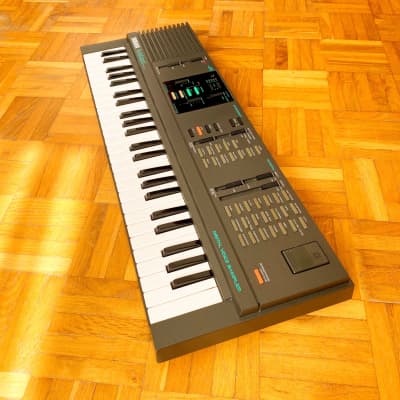 Yamaha VSS-100 (Japan, 1987) - Voice Sampling Sampler Keyboard with manual! Big brother of the VSS-30! image 3