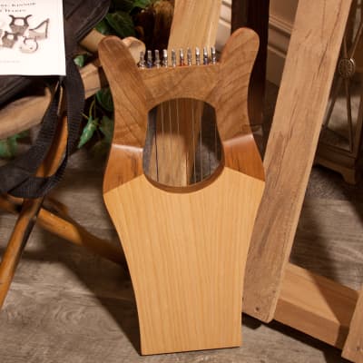 Mid-East HKNMW-L-1 Mini Kinnor Harp Walnut with Gig bag & Tuning Tool- Light - *Blemished* image 2