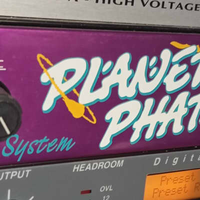 E-MU Systems Planet Phatt Rackmount 32-Voice Synthesizer 1997 - Pink