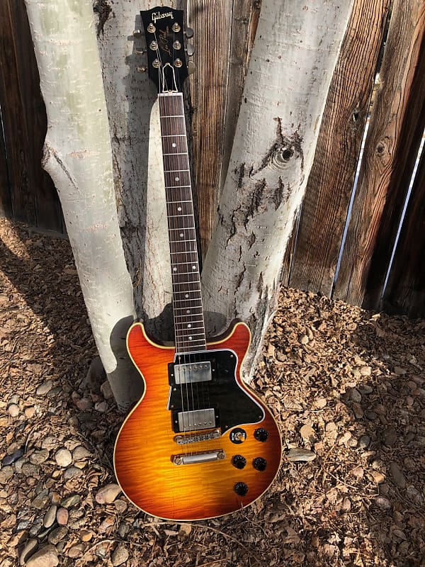 Les paul special double store cut figured top