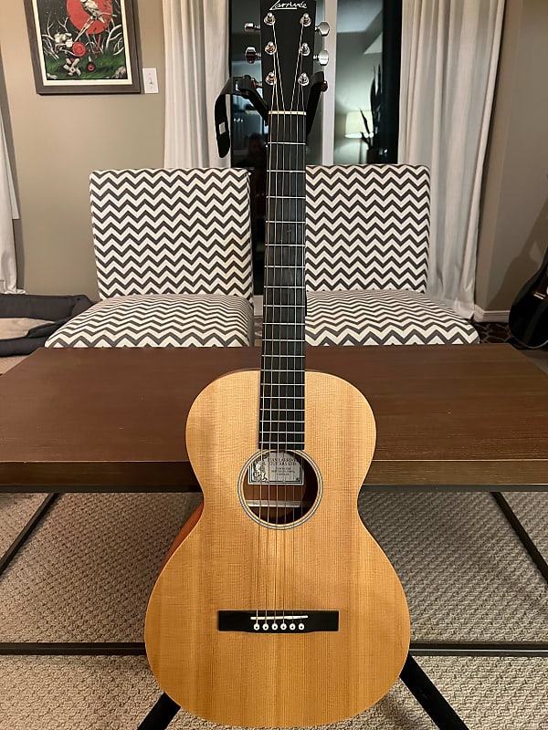 Larrivee store parlour guitar