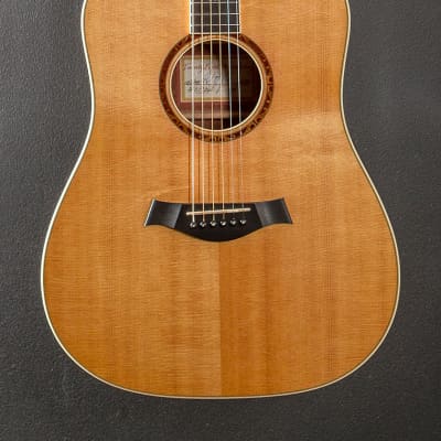 Taylor XXV-DR 25th Anniversary Sitka Spruce/Quilted Sapele Dreadnought  Natural with Caramel-Stained Back and Sides 1999 | Reverb