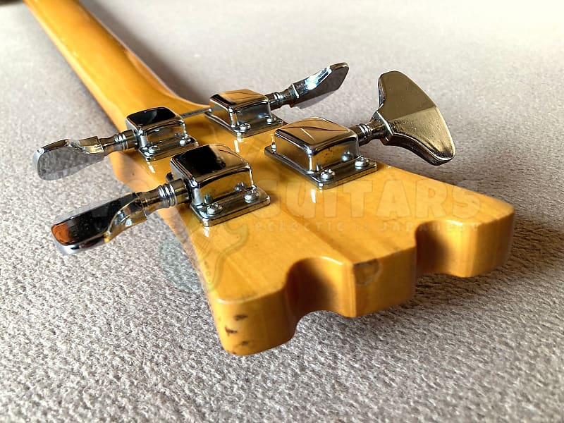 アリア　ベースギター　モデル1720 Used Aria MODEL 1720 MOSRITE COPY MIJ Vintage Bass Guitar