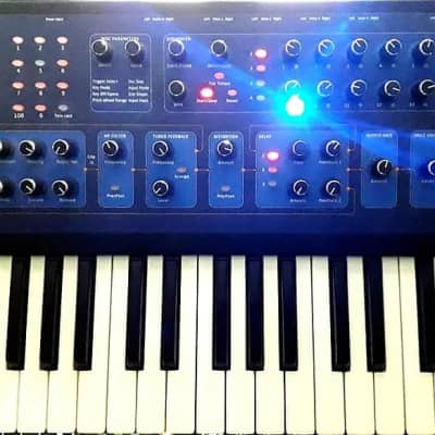 Dave Smith Instruments Poly Evolver 61-Key 4-Voice Polyphonic Synthesizer - SIGNED BY DAVE SMITH