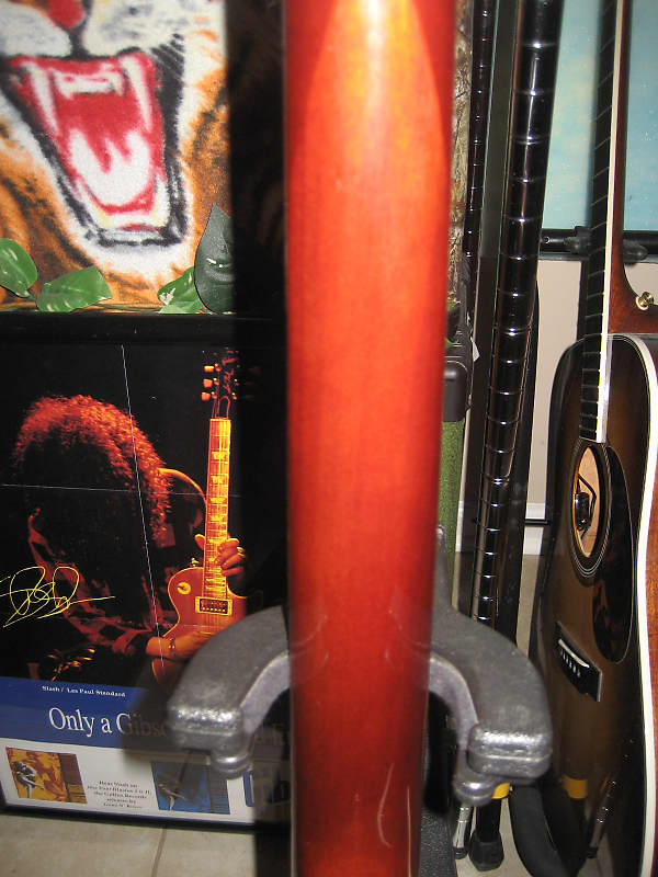 Yamaha APX 500 Acoustic/Electric Guitar w/Road Runner Bag