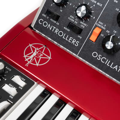Moog Music Geddy Lee Minimoog Model D + Signed COA + Limited Edition Vinyl image 8