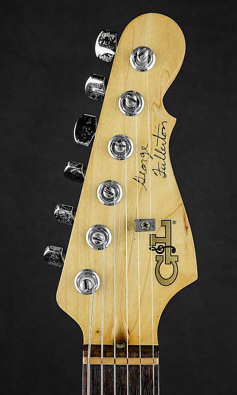 希少G&L USA ジョージ・フラートンシグネチャー レガシーストラト