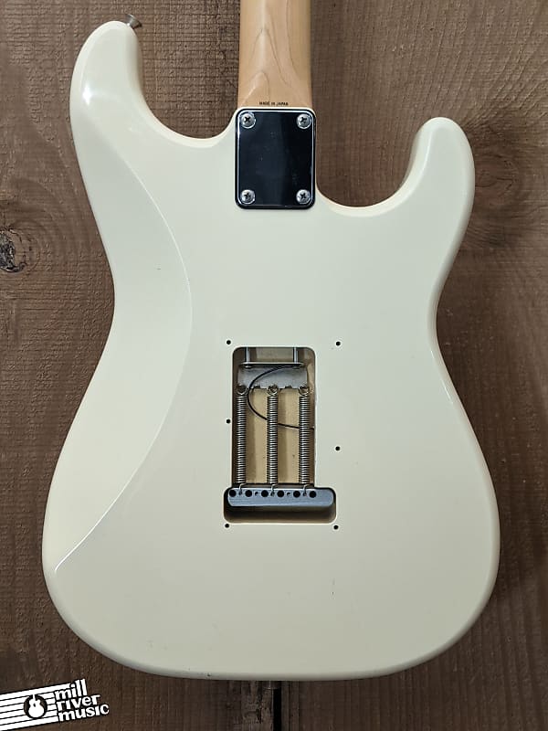Fender Stratocaster ST-362/L MIJ Left-Handed Olympic White Fender Stratocaster ST-362/L MIJ Left-Handed Olympic White
