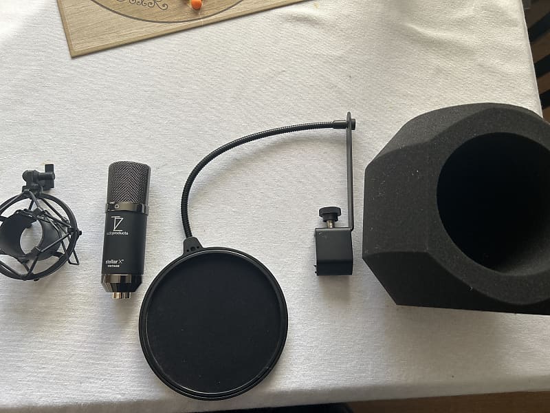 Stellar X2 Vintage Condenser Microphone Bundle Reverb