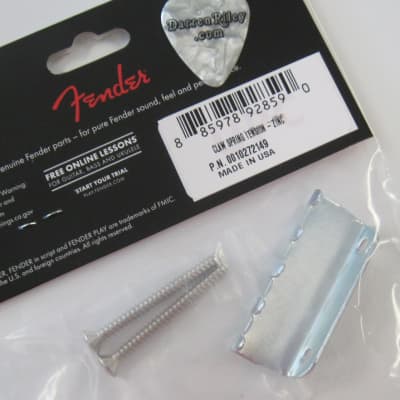 Fender USA Tremolo Spring Claw with Screws 0010272149 image 3