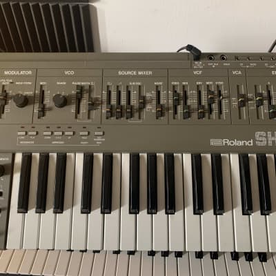 Roland SH-101 32-Key Monophonic Synthesizer 1982 - 1986 - Gray