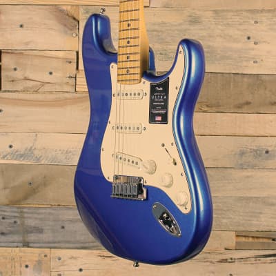 Fender American Ultra Stratocaster with Maple Fretboard (2022, Cobra Blue) image 4