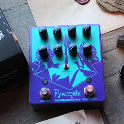 EarthQuaker Devices "Pyramids Stereo Flanging Device" image 1