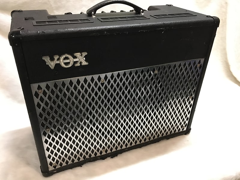 Vox Valvetronix AD50VT 50-Watt 1x12 Hybrid Guitar Combo Amp