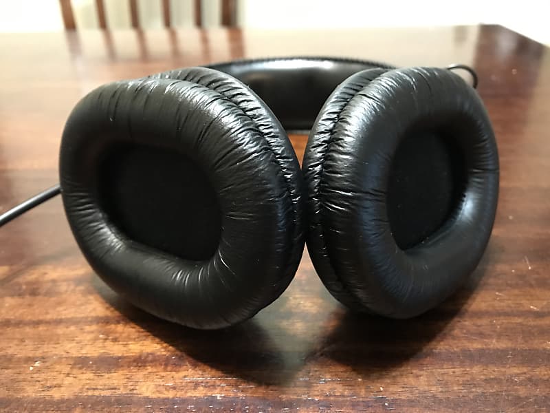 Sony MDRV6 Studio Monitor Headphones with CCAW Voice Coil