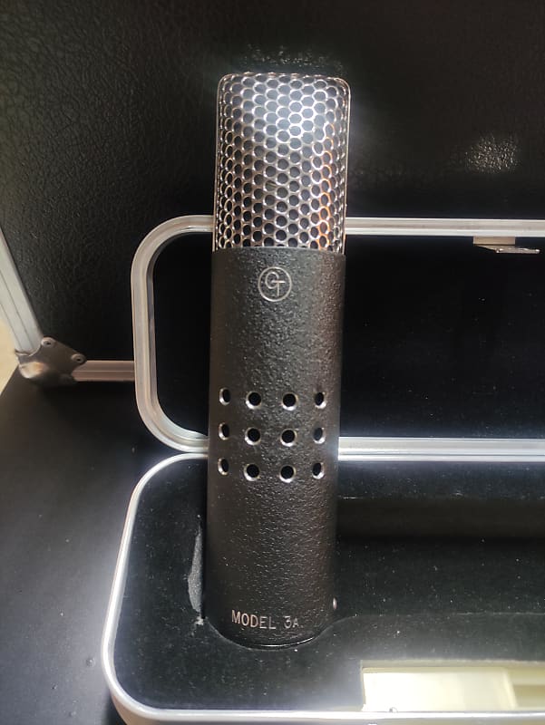 Groove Tubes Model3A multipattern tube condenser microphone image 1