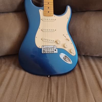 Fender American Ultra Stratocaster - Cobra Blue + Hard Shell Case image 2