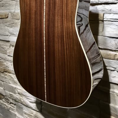 Martin Standard Series D-28 Dreadnought Acoustic Guitar 2021 Natural image 7
