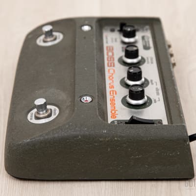 1970s Boss CE-1 Chorus Ensemble Vintage Guitar Effects Pedal 120v, Japan image 5