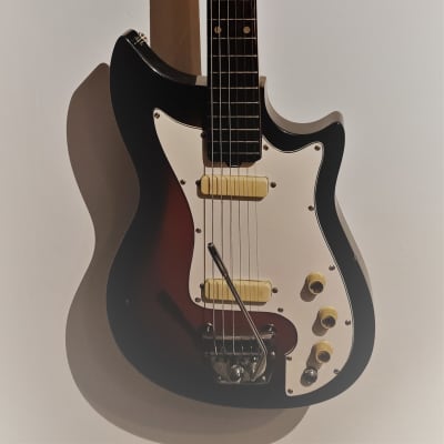名機 CRUCIANELLI CRUCIANELLI electric guitars, acoustic guitars, bass guitars