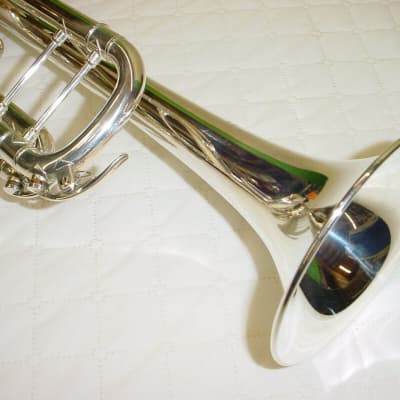 Yamaha YTR-6335 HGS Professional Bb Silver Trumpet Includes | Reverb