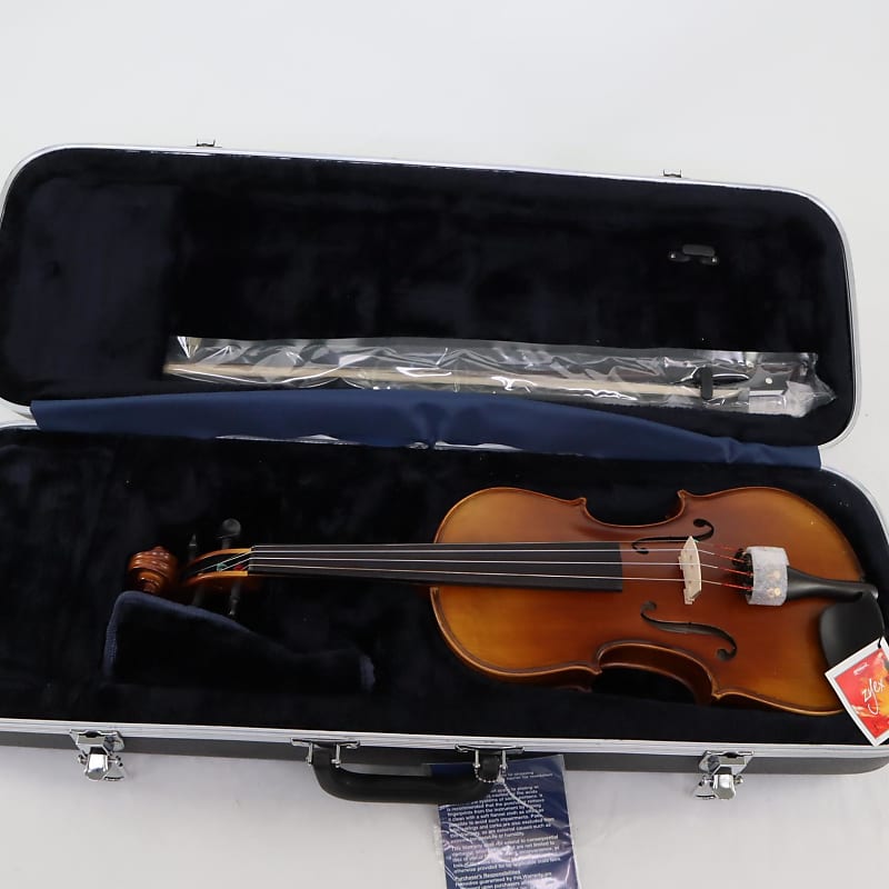William Lewis & Son Model WL46E4CHPM 'Somerset' 4/4 Violin