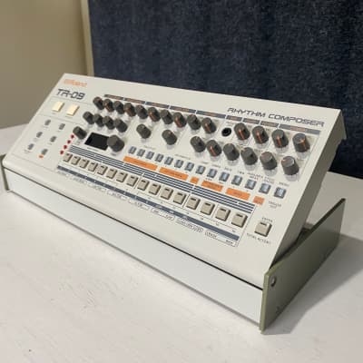 Roland TR-09 Drummachine | Reverb