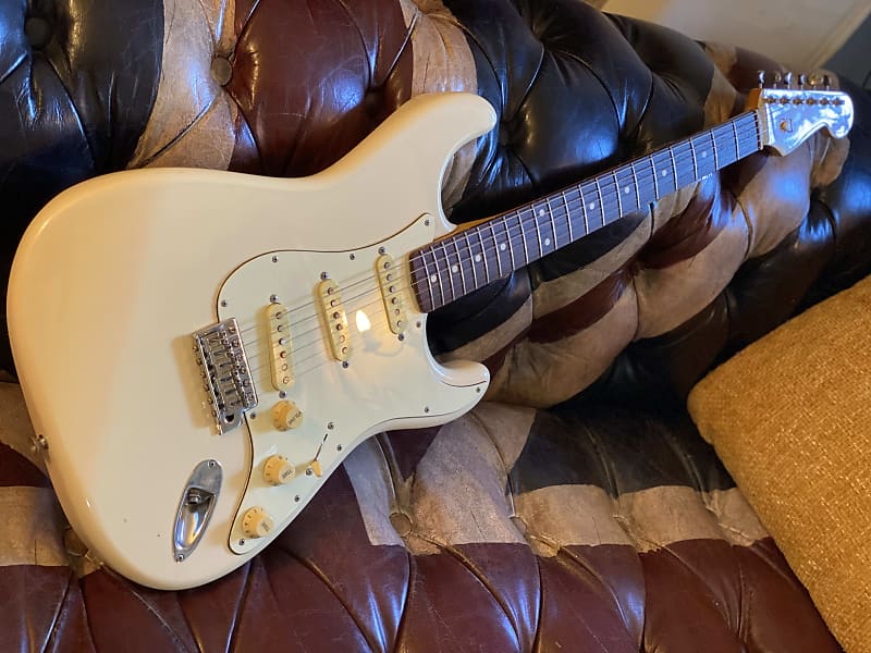 FENDER USA stratcastarZシリアル2000年 FENDER USA stratcastarZシリアル2000年 - メルカリ