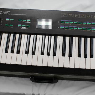 Yamaha DX21 Programmable Algorithm Synthesizer 1985 - Black