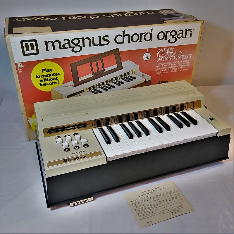 Magnus Model 7000 Chord Organ Reverb