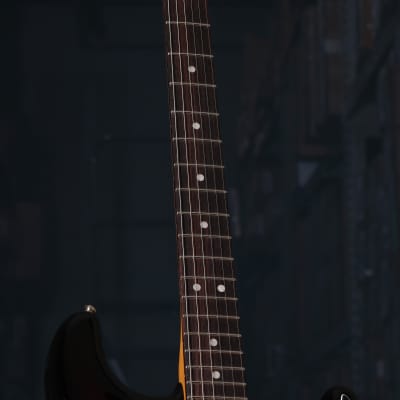 Fender Ultra Luxe Stratocaster, Rosewood Fingerboard, 2-Color Sunburst image 9