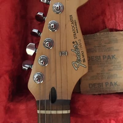 Fender Stratocaster w/Tremolo 1994 Brown Sunburst Made in Mexico image 3