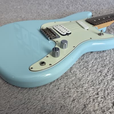 Fender Offset Series Duo Sonic HS 2017 MIM Daphne Blue Rosewood Fretboard Guitar image 3