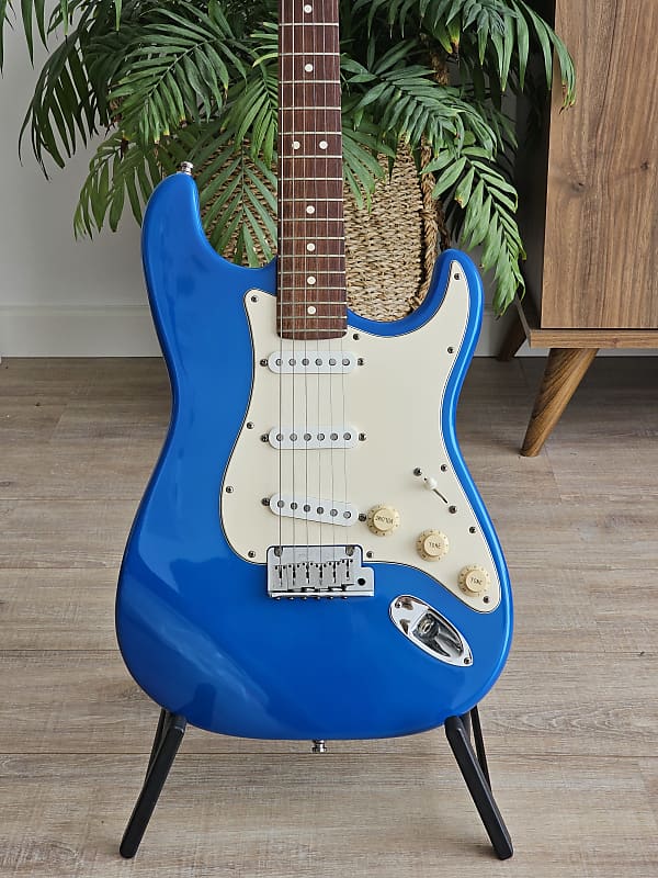 Fender American Standard Stratocaster 1986 - 2000 | Reverb