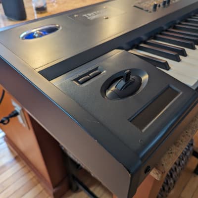 Korg Triton Extreme 88-Key 120-Voice Polyphonic Workstation 2005 - 2009 - Black