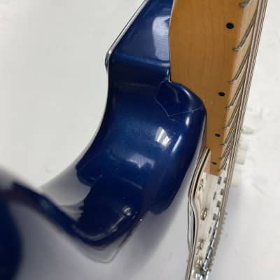 Fender Standard Stratocaster with Maple Fretboard 2004 - Electron Blue image 12
