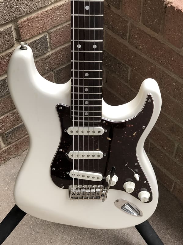 Aria Pro ii Stg Series Japanese made 1980's White Strat