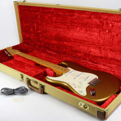 One-Of-A-Kind! 1991 Fender Custom Shop MASTERBUILT JW Black 1950's Stratocaster Reissue Electric Guitar | Aztec Gold, Lefty Strung Righty! j w image 4