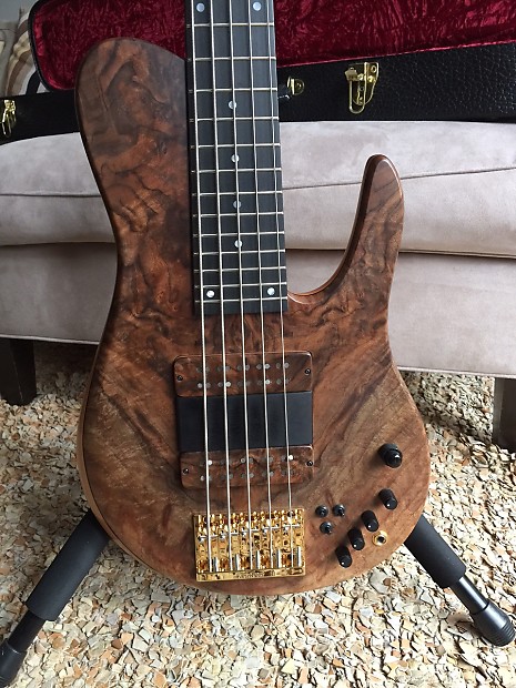 Fodera Imperial Elite 5 Walnut Burl