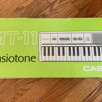 Casio MT-11 polyphonic keyboard w original box 1980s | Reverb